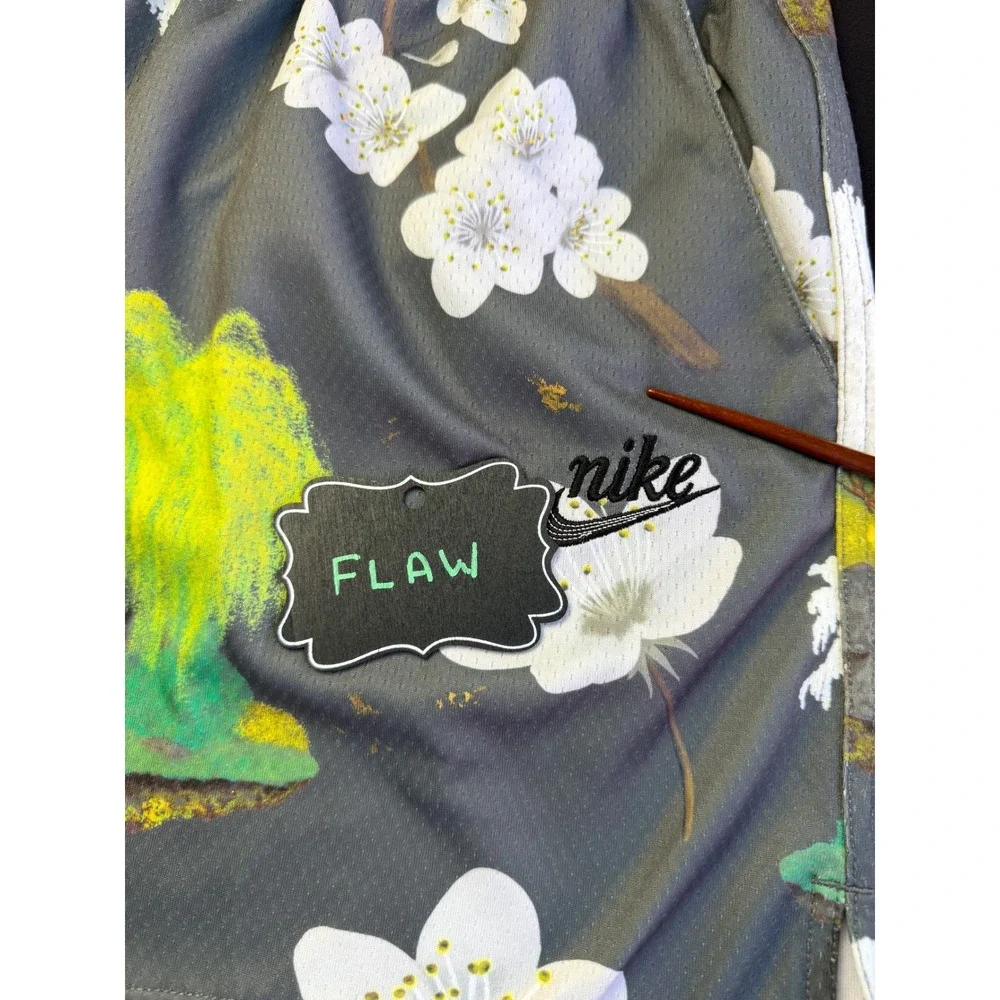 Nike gorpcore streetwear